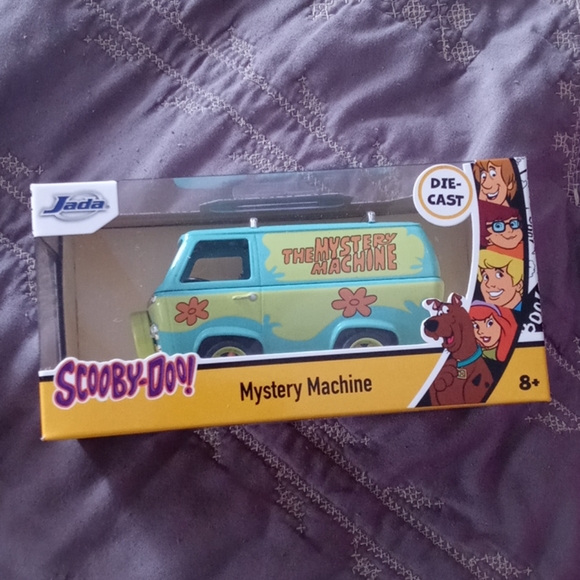 Scooby Doo Barbie as Daphne and 2 Mystery Machines - Picture 9 of 10